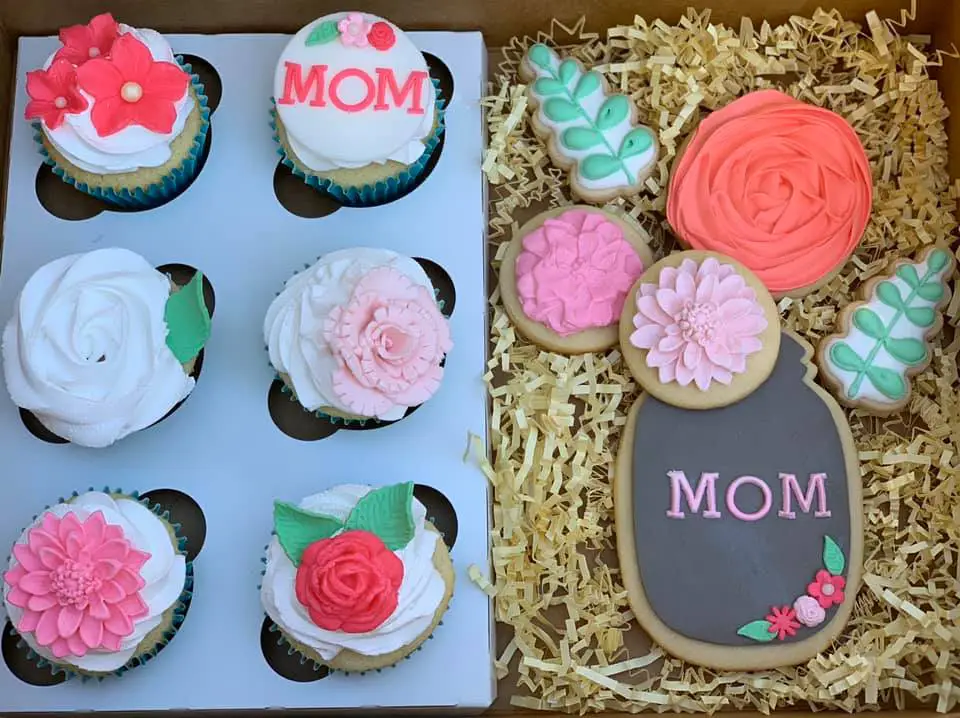 Cupcakes 2 Cakes Mother's Day